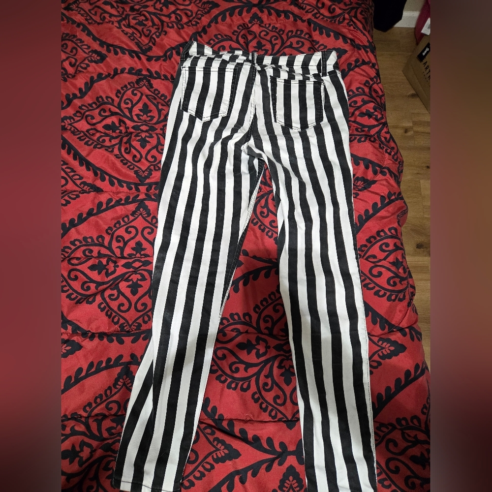 Hot Topic Black and White Striped Skinny Jeans - Picture 2 of 4